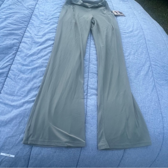 NWT Avia Olive Green Flared Yoga Pants High Waist Pockets on Each Side Size XS - Picture 1 of 7